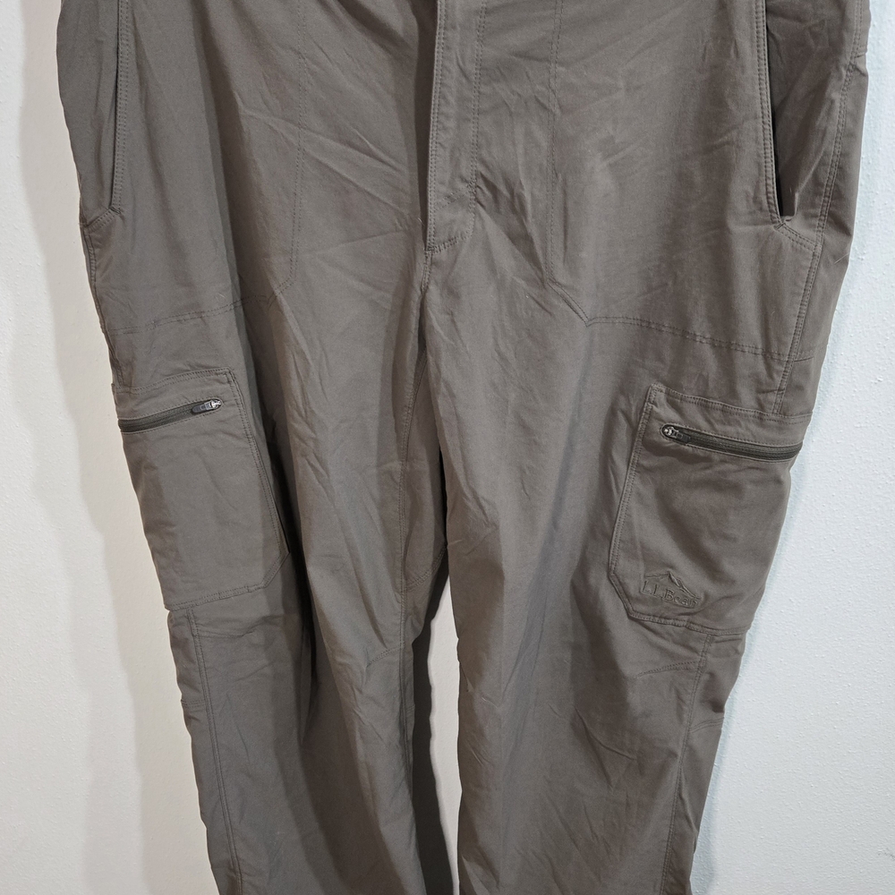 L.L. Bean Men's 38x30 Nylon Cargo Pants - Gray Brown Tech Outdoor Pants